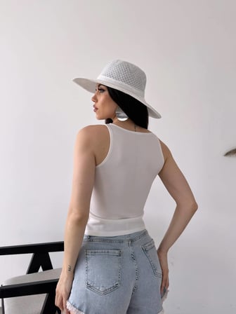 Tül Detaylı Göğüs Dekolteli Kolsuz Bluz - BEYAZ - L