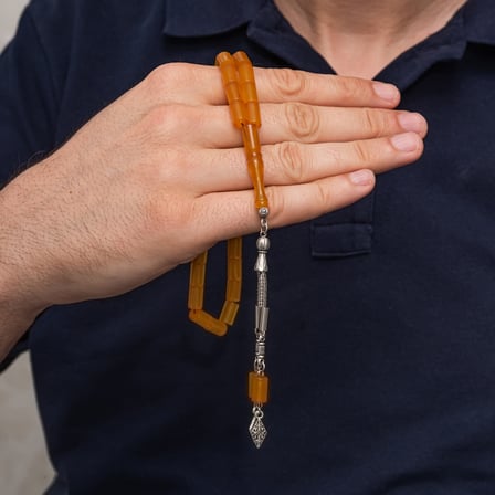 💎 Premium Parlak ve Şık Metal Püsküllü 7x11 mm Kesme Sıkma Kehribar Tesbih