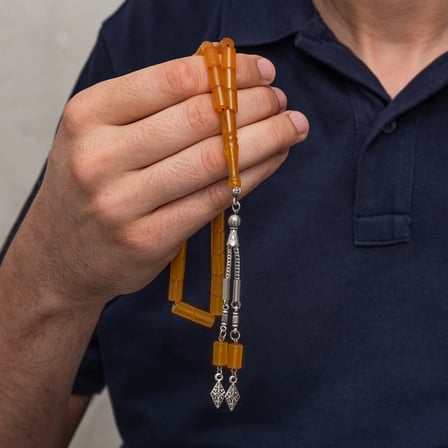 💎 Premium Parlak ve Şık Metal Püsküllü 7x11 mm Kesme Sıkma Kehribar Tesbih
