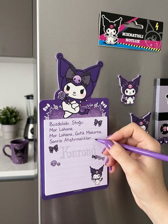 BakGelAl Sanrio Kuromi Mıknatıslı Not Defteri – Buzdolabı Magnetli Alışveriş ve Hatırlatma Notluğu