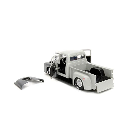 253255057 Jada Street Fighter 1956 Ford Pickup 1:24