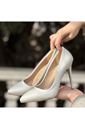 Hillar Gümüş Saten Stiletto Ayakkabı