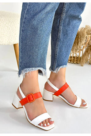 Year Beyaz Cilt Turuncu Detaylı Beyaz Topuklu Ayakkabı