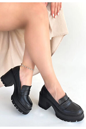 Janes Siyah Cilt Dolgu Topuk Ayakkabı