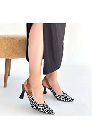 Toran Beyaz Rugan Siyah Süet Detaylı Topuklu Ayakkabı