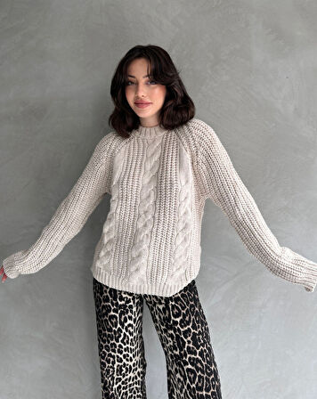 Bisiklet Yaka Örgü Desenli Triko Kazak