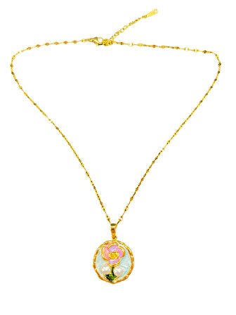 Altın Kaplama Pembe Çiçek ve İnci Detaylı Çelik Sanat Kolye – Zarif ve Şık Kadın Takı