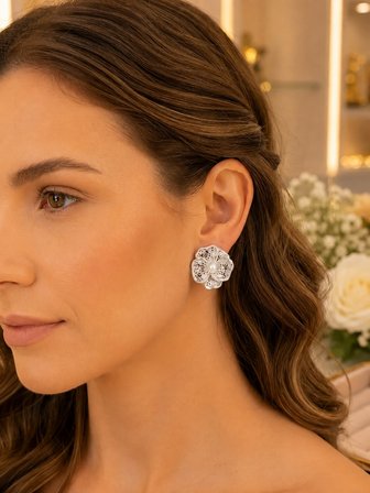 💎 Premium Parlak Gümüş Renk Model İnci Detaylı İşlemeli Çiçek Figür 316L Çelik Kadın Küpe