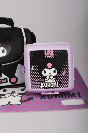 x Dekomus Lisanslı Kuromi Dark Delight Collection Beslenme Çantası,Beslenme Kabı,Matara ve Beslenme Örtüsü Seti