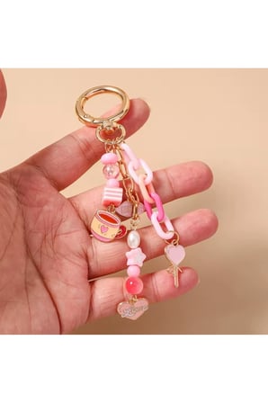 Estetik Pembe Temalı Kadın Anahtarlık & Çanta Süsü - Akrilik Zincir, Boncuklu Sevgililer Günü Hediyesi