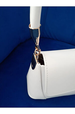 Kapaklı Model  Gold Renk Kilit Kapamalı Kadın Omuz Çantası