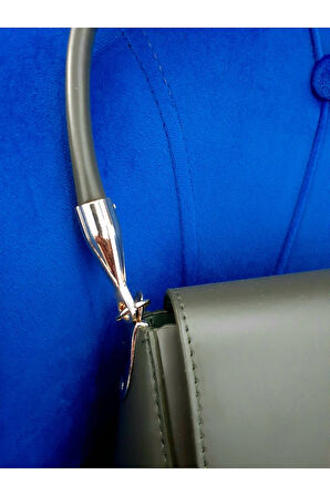 Kapaklı Model  Gold Renk Kilit Kapamalı Kadın Omuz Çantası