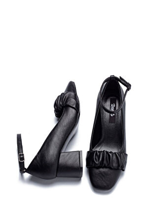 910 Kadın Bilekten Bağcıklı Topuklu Ayakkabı