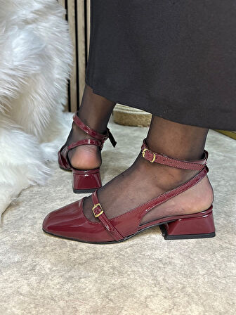 Günlük Kadın Kare Burunlu Ayarlanabilir Tokalı Arkası Açık Kalın Baretli Kısa Topuklu Ayakkabı 911