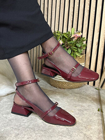 Günlük Kadın Kare Burunlu Ayarlanabilir Tokalı Arkası Açık Kalın Baretli Kısa Topuklu Ayakkabı 911