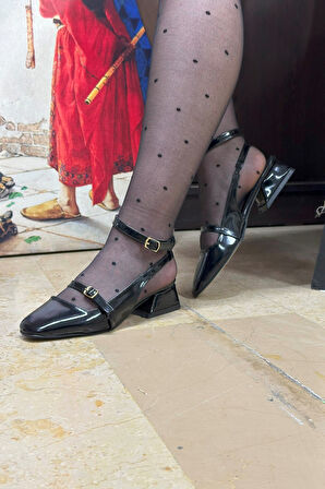 Günlük Kadın Kare Burunlu Ayarlanabilir Tokalı Arkası Açık Kalın Baretli Kısa Topuklu Ayakkabı 911