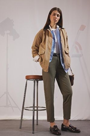 DeFacto Carrot Fit Kemerli Gabardin Pantolon Cepli Yüksek Bel Düz Paça D7413AX24AUKH260