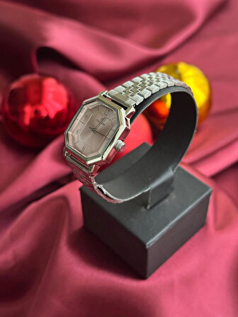 Elegant Serisi - Kare Retro Gümüş İçi Açık Pembe Şık Kadın Kol Saati