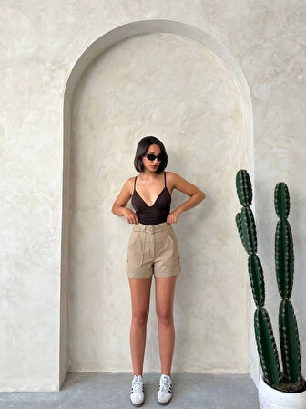 Kemer detaylı gabardin şort bej s25289