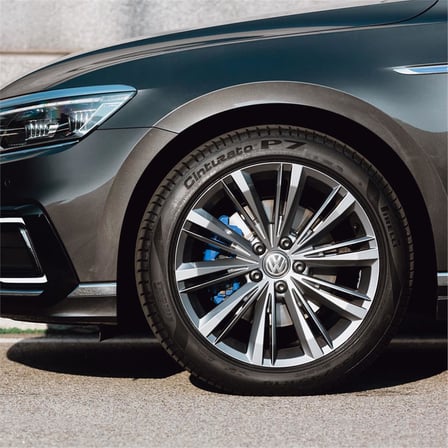 Pirelli Cinturato P7 MO 245/45R17 99Y XL