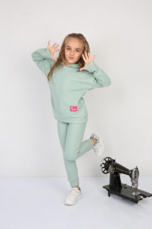 Oversize Kapüşonlu Arma Detaylı Alt Üst Takım