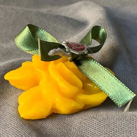 Uretti - Ayşe 7362 - El Yapımı Zarif Gül Şeklinde Dekoratif Sarı Mum - 2 x 6 cm
