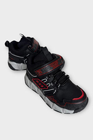 Kaydırmaz Taban Cırtlı Spor Çocuk Bot SİYAH - KIRMIZI