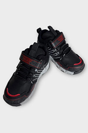 Kaydırmaz Taban Cırtlı Spor Çocuk Bot SİYAH - KIRMIZI