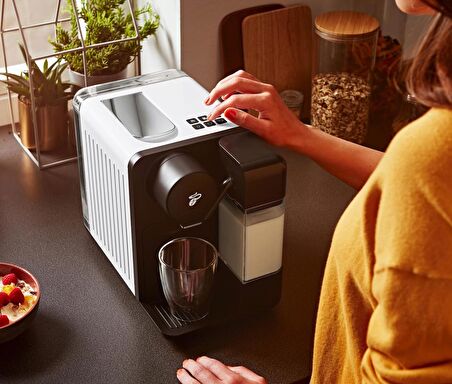 Tchibo Cafissimo Easy Beyaz Espresso Makinesi