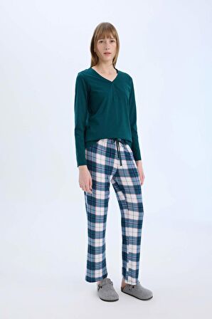 DeFacto Fall in Love Pijama Takımı Regular Fit V Yaka Uzun Kollu Üst Kareli Uzun Alt D2301AX24WNGN1040
