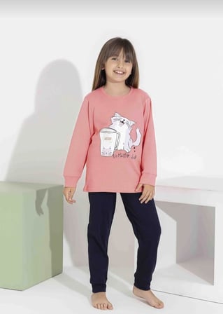 Kız Çocuk Kedi Baskılı Uzun Kollu Pijama Takımı – Rahat Ev Giyimi-8411-