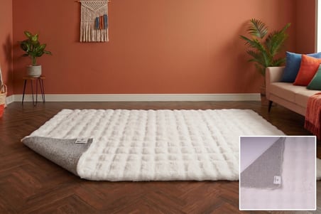 Bubble Tavşan Tüyü Beyaz Yumuşak Yıkanabilir Tabanlı Peluş Halı 100X150