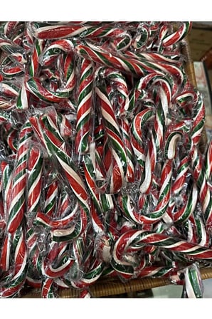 Baston Şekeri 50 Adet YEŞİL-KIRMIZI-BEYAZ ŞERİTLİ YILBAŞI, HEDİYELİK, KERMES, 35 GRAM