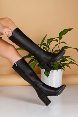 Kadın Siyah Diz Altı Kalın Topuklu Çizme
