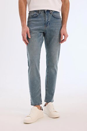 DeFacto Slim Tapered Fit Dar Kalıp Normal Bel Daralan Paça Jean Pantolon E7108AX25SPNM28