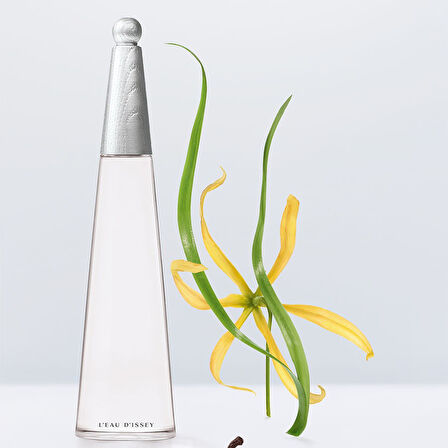 Issey Miyake L'Eau D'Issey EDP Intense 50ML Kadın Parfüm