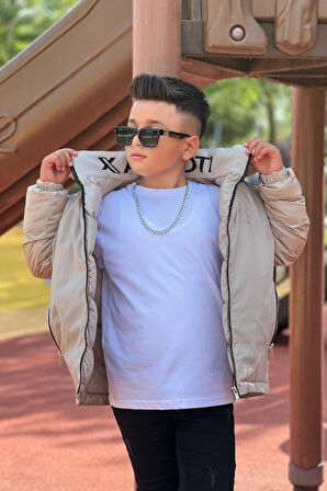 Erkek Çocuk Çıkarılabilir Kapüşonlu Baskılı Yakası Detaylı Kışlık Mont KM3501