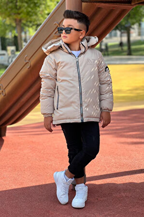 Erkek Çocuk Çıkarılabilir Kapüşonlu Baskılı Yakası Detaylı Kışlık Mont KM3501