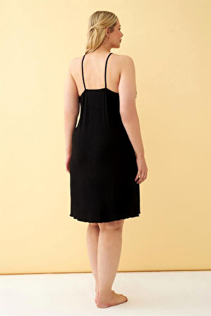 Celira Kadın Büyük Beden Siyah Çiçek Desenli Askılı Gecelik NSL0071