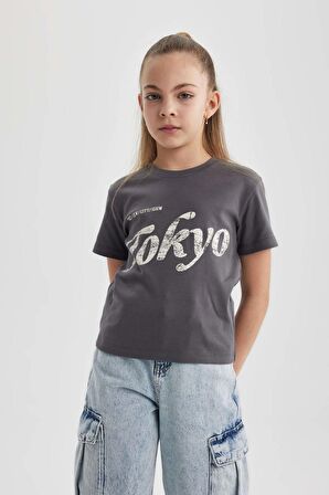 DeFacto Kız Çocuk Slim Fit Dar Kesim Bisiklet Yaka Fitilli Kaşkorse Baskılı Kısa Kollu Tişört B5101A824SMAR148