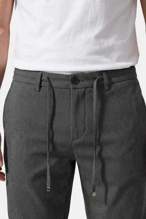 RizzUP Füme Slim Fit Likralı Çizgi Dokulu Beli Lastikli İpli Erkek Şort Kapri 2601743