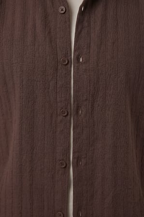 RizzUP Kahve Slim Fit Çizgi Dokulu Keten Görünümlü Kısa Kol Erkek Spor Gömlek 2602648