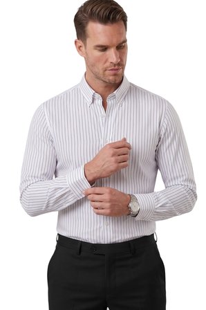 RizzUP Beyaz Slim Fit Çizgili Kolay Ütülenebilir Erkek Gömlek – Modern Şık Yeni Sezon Gömlek 2602001