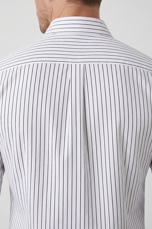 RizzUP Beyaz Slim Fit Çizgili Kolay Ütülenebilir Erkek Gömlek – Modern Şık Yeni Sezon Gömlek 2602001