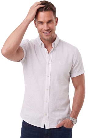 RizzUP Erkek Slim Fit Likralı Jakar Dokulu Beyaz Kısa Kol Gömlek – Esnek Nakış Armalı 2604356