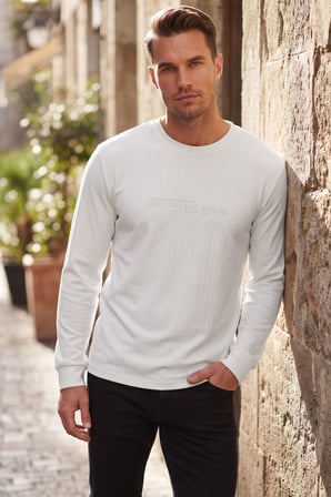 RizzUP Erkek Slim Fit Likralı Çizgi Dokulu Beyaz Sweatshirt – Bisiklet Yaka Nakışlı Spor Şık Sweat 2708518