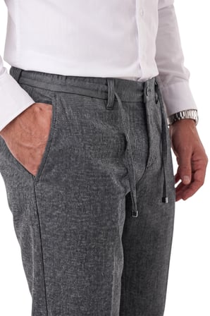 RizzUP Erkek Slim Fit Kırçıllı Gri Kumaş Pantolon – İpli Esnek Bel Likralı Spor Şık Pantolon 2700252