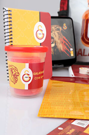 DEKOMUS İLE LİSANSLI GALATASARAY KÜÇÜK BOY 32x25 CM ANAOKUL ÇANTASI,700 ML MATARA VE BESLENME KABI KIRTASİYE SETİ