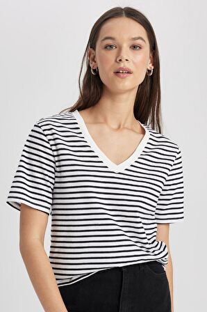 DeFacto Regular Fit V Yaka Çizgili Kısa Kollu Tişört X2715AZ24SMBK81