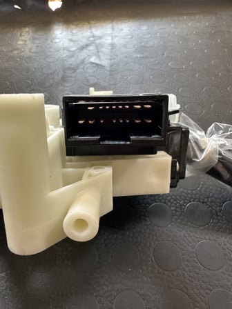 ACCENT 00-06 UYUMLU FAR SİNYAL SİLECEK KOLU KOMPLE